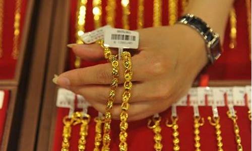 周大福金价是按什么定的?_周大福金价和什么有关